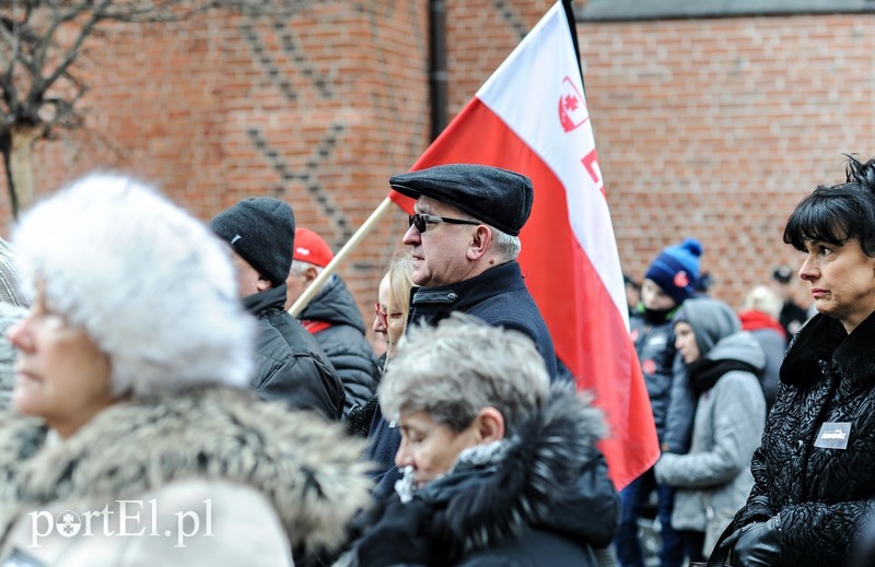 Elbląg pożegnał Pawła Adamowicza zdjęcie nr 193384