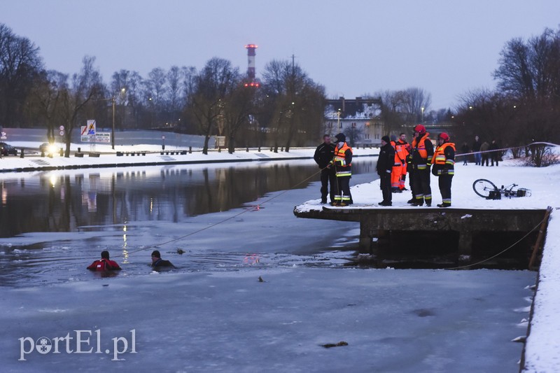 Tragiczny wypadek, mężczyzna wpadł do rzeki (aktualizacja) zdjęcie nr 193856
