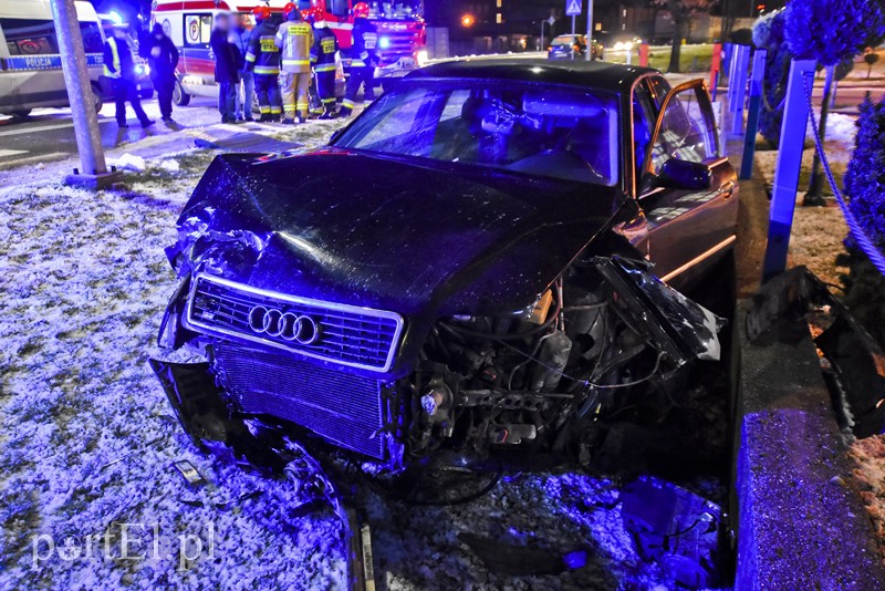 Zderzenie opla z audi na skrzyżowaniu ulic Niskiej i Nowej zdjęcie nr 194112