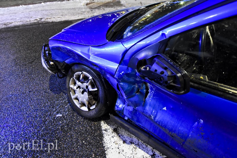 Zderzenie opla z audi na skrzyżowaniu ulic Niskiej i Nowej zdjęcie nr 194113