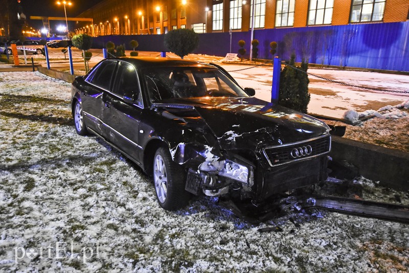 Zderzenie opla z audi na skrzyżowaniu ulic Niskiej i Nowej zdjęcie nr 194110