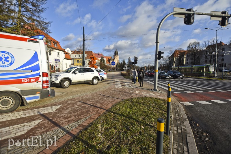 Potrącenie kobiety na przejściu dla pieszych zdjęcie nr 194732