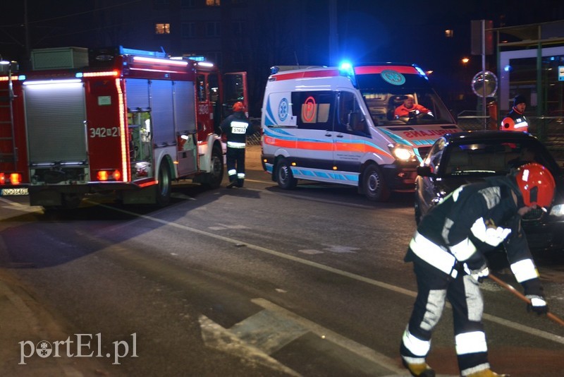 Pijany 19-latek szalał autem na ul. Dąbka. Oto skutek zdjęcie nr 194928