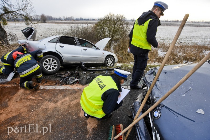 Wypadek audi z bmw na DK 22 zdjęcie nr 195322