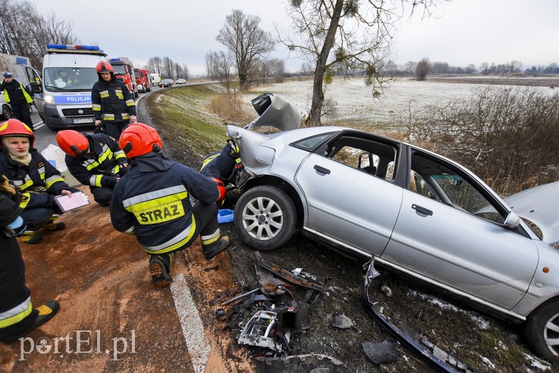 Wypadek audi z bmw na DK 22 zdjęcie nr 195321