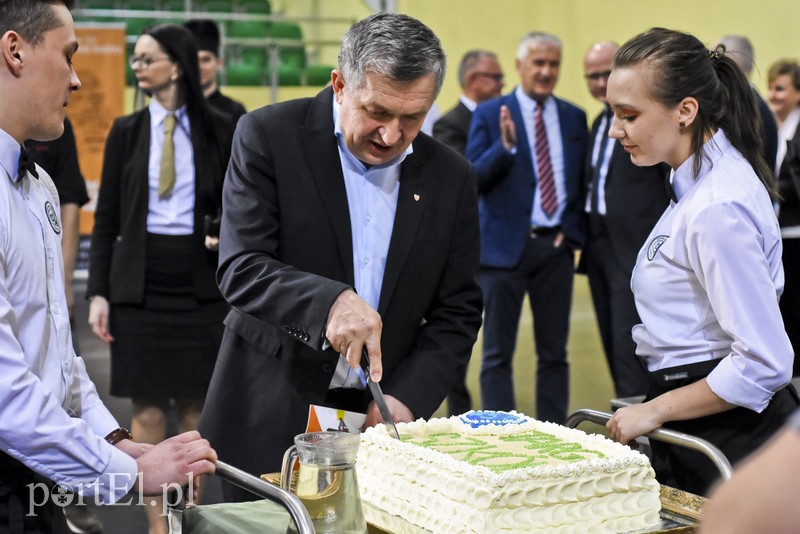 Praca czeka na fachowców i nie tylko zdjęcie nr 197759