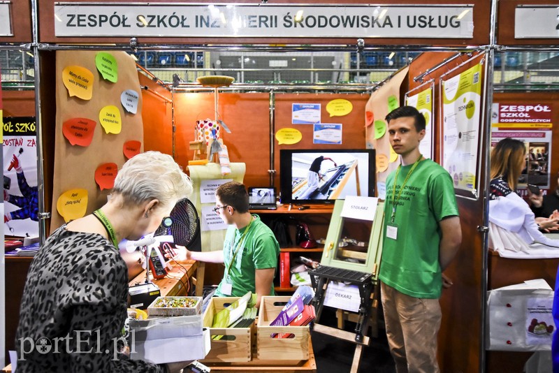 Praca czeka na fachowców i nie tylko zdjęcie nr 197776