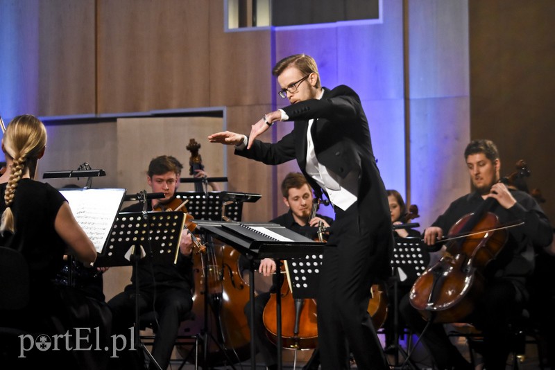 Koncert z okazji Międzynarodowego Konkursu Instrumentów Smyczkowych zdjęcie nr 198039