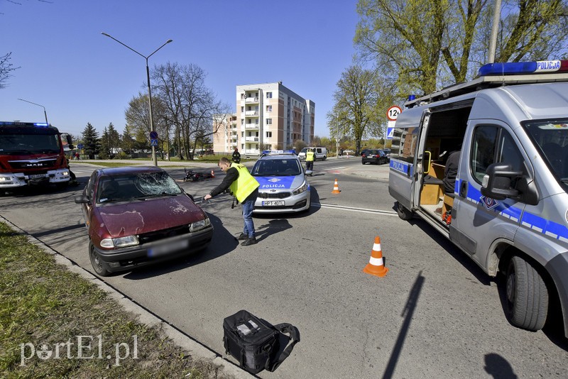 Wypadek motocyklisty z osobowym oplem zdjęcie nr 199173