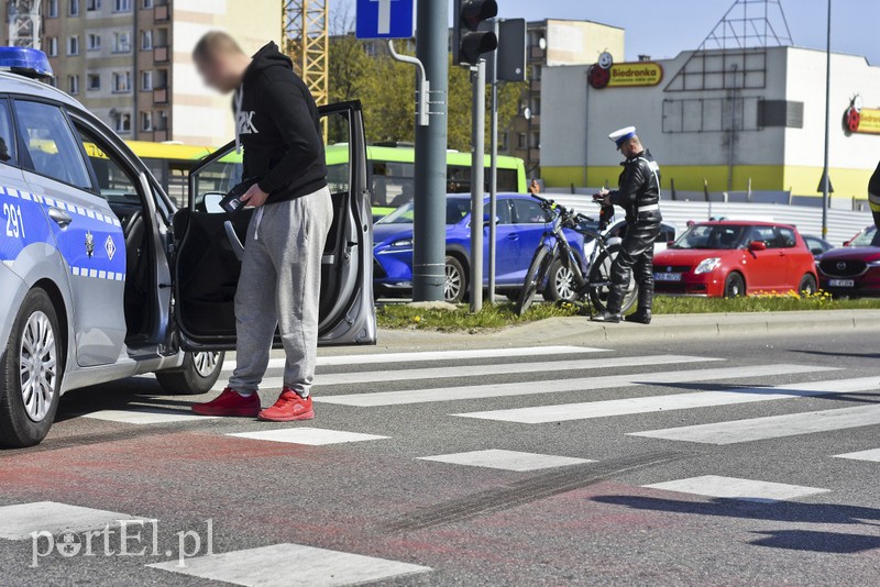 Autobus uderzył w rowerzystę, to już trzecie potrącenie w tym dniu! zdjęcie nr 199359