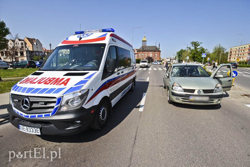 Potrącenie kobiety na przejściu dla pieszych zdjęcie nr 200083
