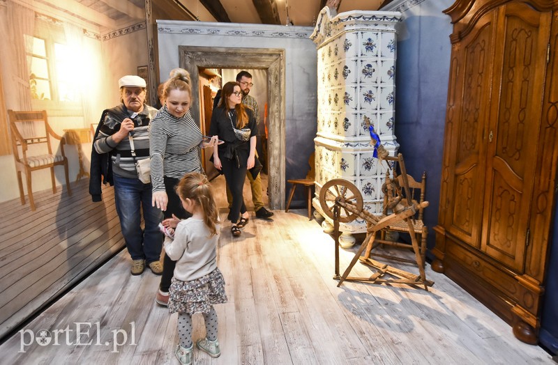 Wieczorne gry, pokazy i wystawy zdjęcie nr 201031