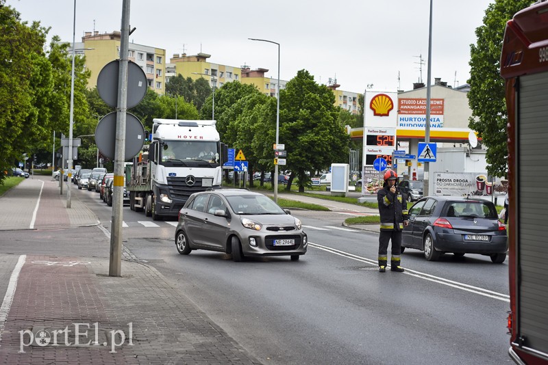 Kolizja audi z seatem przed mostem Wyszyńskiego zdjęcie nr 201367