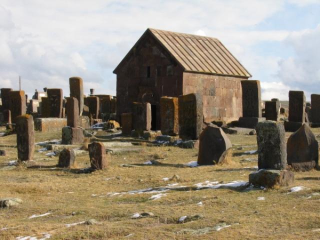 Średniowieczne cmentarzysko
