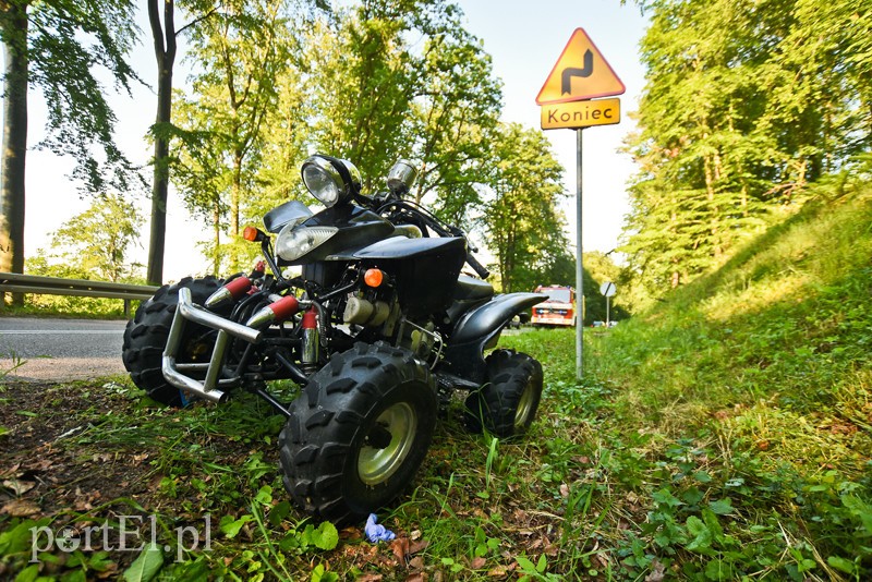 Wypadek quada na drodze do Kadyn, kierowca był pijany zdjęcie nr 202395