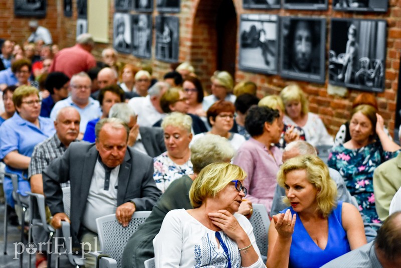 Ogrody Polityki: Poczucie wspólnoty zostało zniszczone  zdjęcie nr 203154