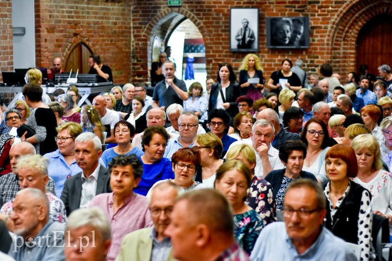Ogrody Polityki: Poczucie wspólnoty zostało zniszczone  zdjęcie nr 203157