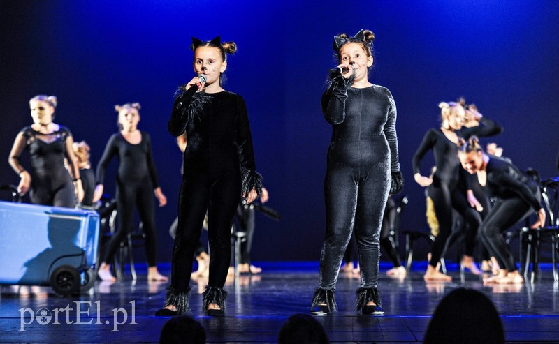 Oni po prostu bawią się tańcem zdjęcie nr 203572