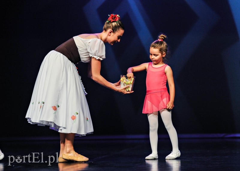 Oni po prostu bawią się tańcem zdjęcie nr 203481