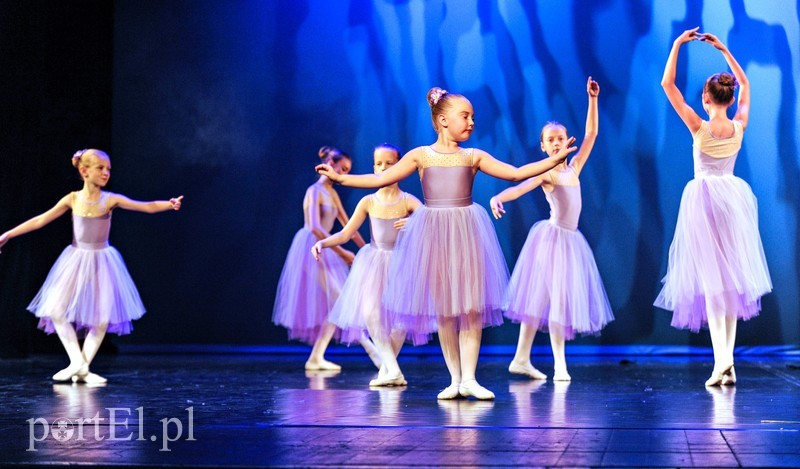 Oni po prostu bawią się tańcem zdjęcie nr 203560