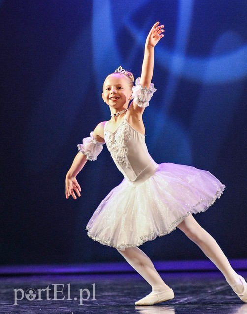 Oni po prostu bawią się tańcem zdjęcie nr 203503