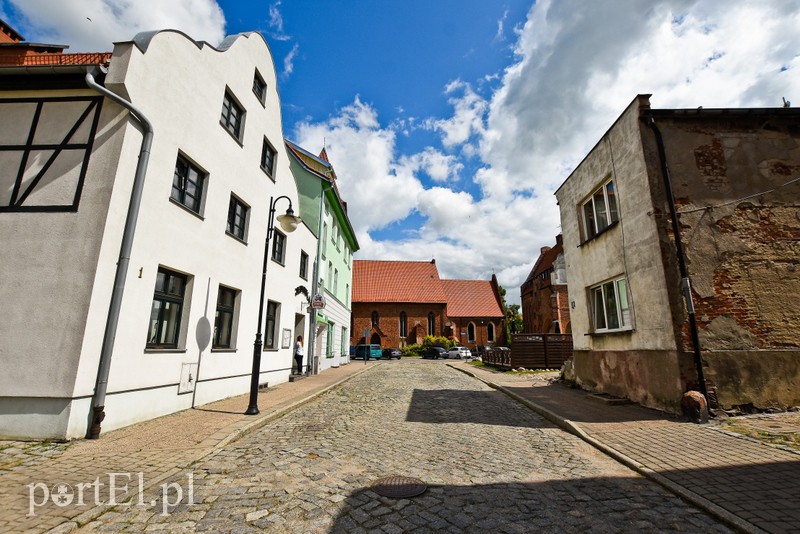 Nad jezioro, na cmentarz i na lody  (Cudze chwalicie, swego nie znacie, odcinek 1)  zdjęcie nr 204497