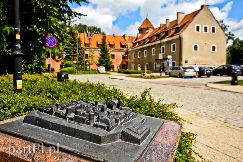 Nad jezioro, na cmentarz i na lody  (Cudze chwalicie, swego nie znacie, odcinek 1)  zdjęcie nr 204492