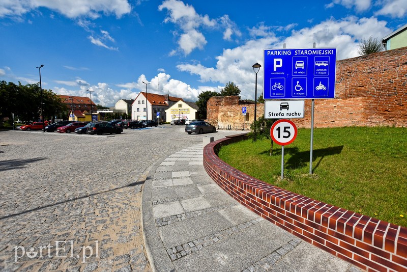 Nad jezioro, na cmentarz i na lody  (Cudze chwalicie, swego nie znacie, odcinek 1)  zdjęcie nr 204441