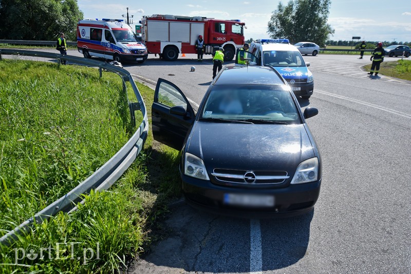 Opel wjechał w kobietę na skuterze zdjęcie nr 205197