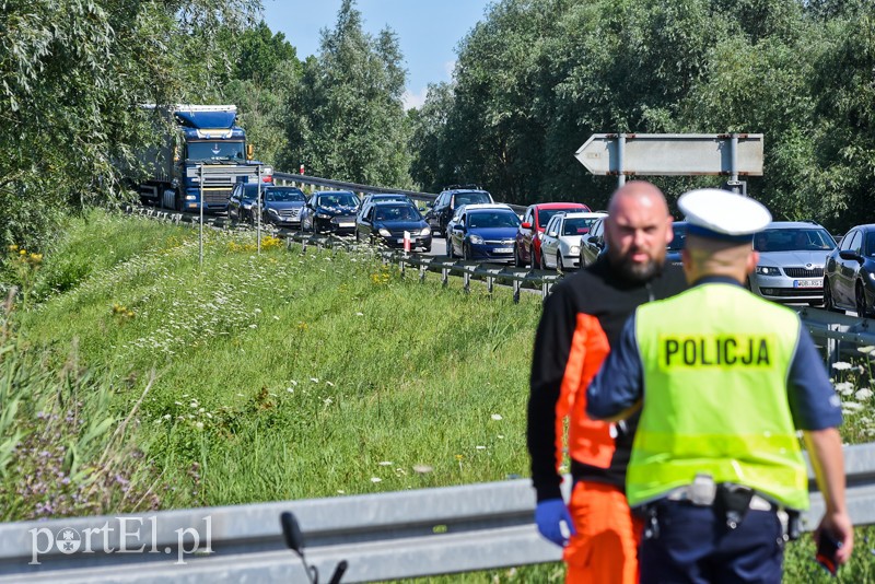 Opel wjechał w kobietę na skuterze zdjęcie nr 205186