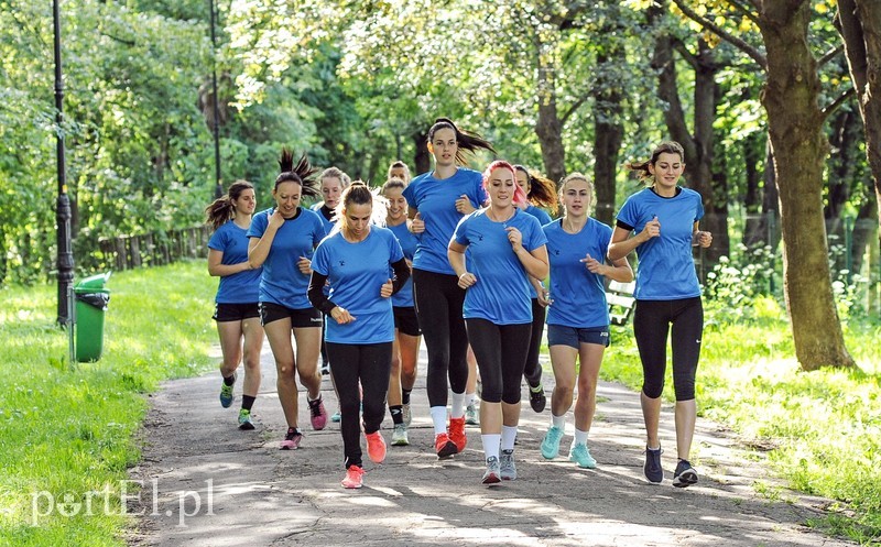 Piłkarki Startu już trenują zdjęcie nr 205218