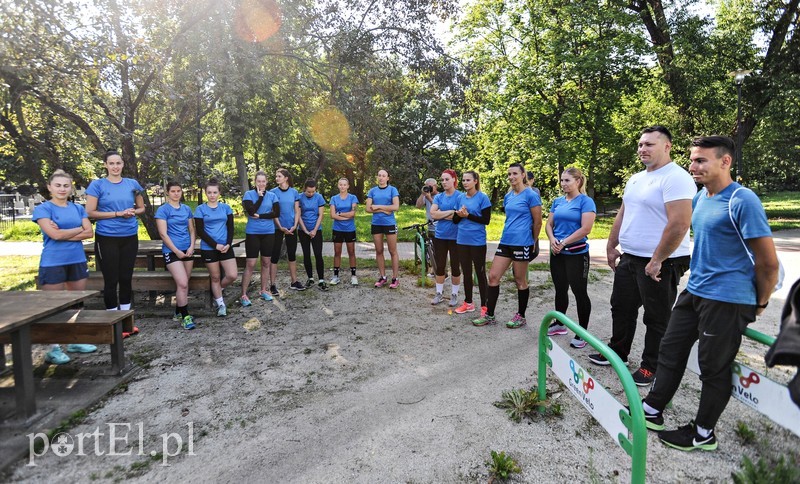 Piłkarki Startu już trenują zdjęcie nr 205208