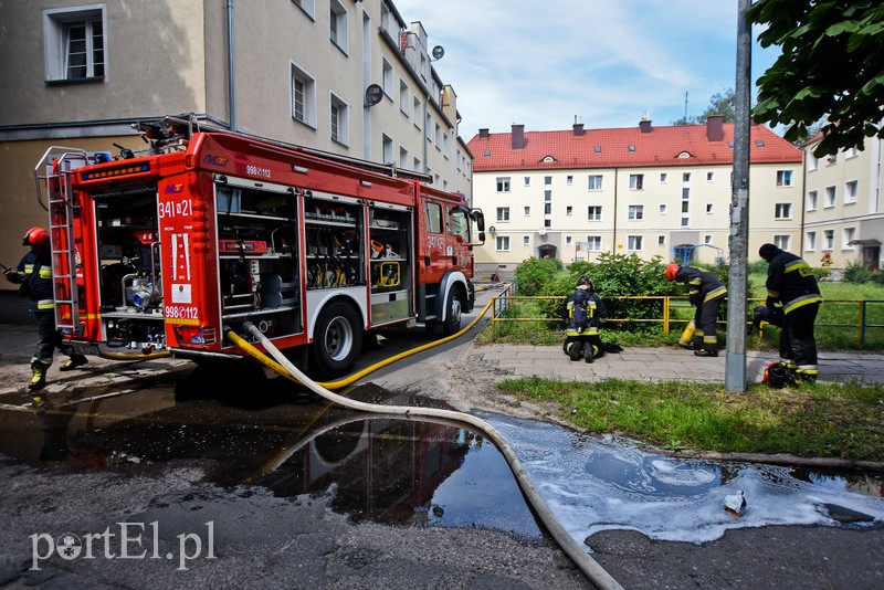 Pożar dachu budynku wielorodzinnego przy ul. Ogrodowej zdjęcie nr 205390