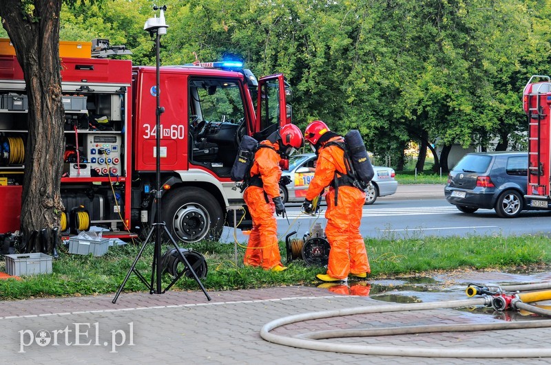 Niebezpieczna substancja wyciekła w pralni zdjęcie nr 205696