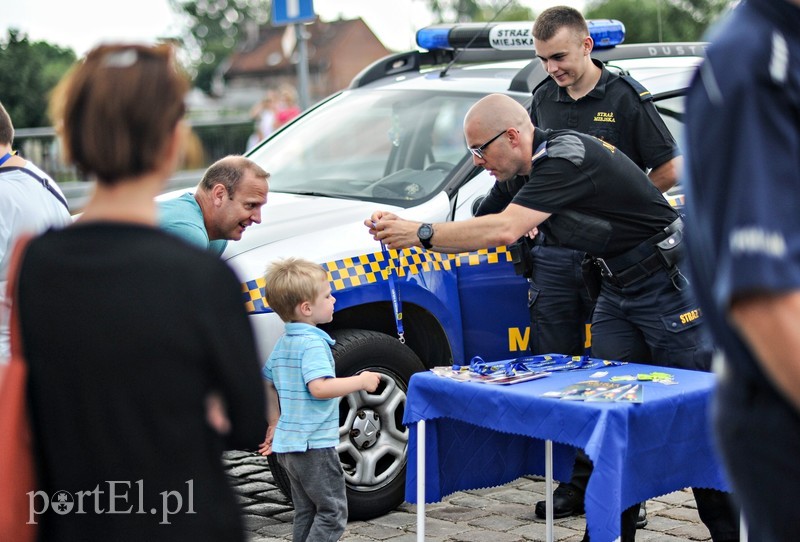 Zabawa z policjantami zdjęcie nr 206083