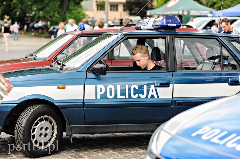 Zabawa z policjantami zdjęcie nr 206079