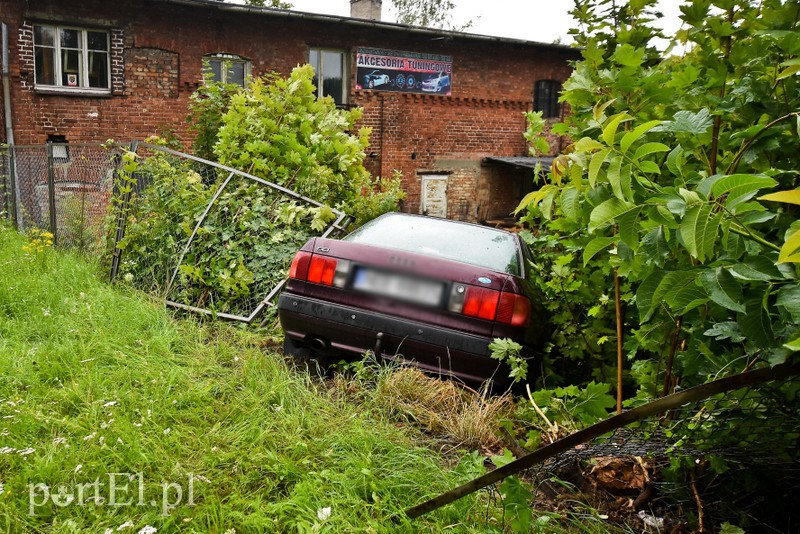 Wpadli w poślizg na ul. Łęczyckiej i na S22 zdjęcie nr 206194