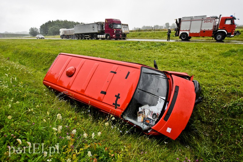 Wpadli w poślizg na ul. Łęczyckiej i na S22 zdjęcie nr 206186