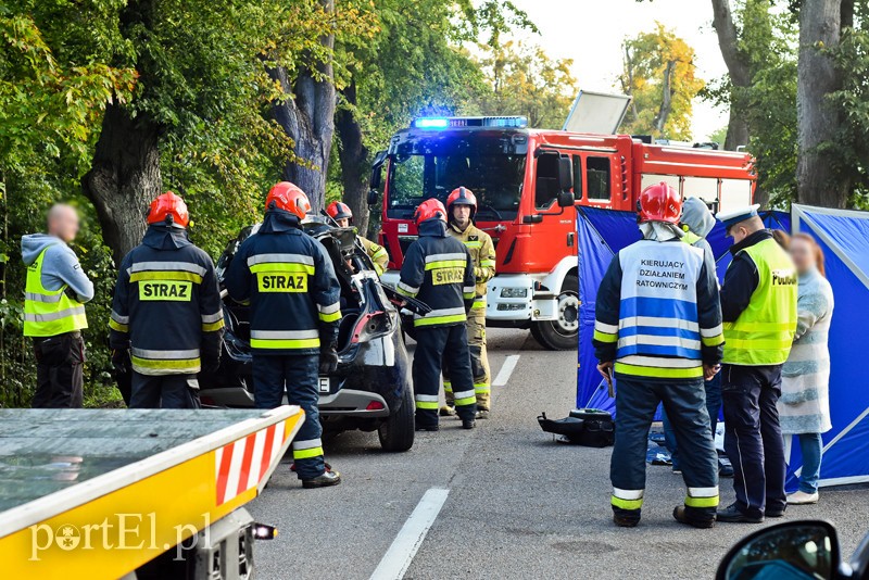 Tragiczny wypadek na ul. Fromborskiej, nie żyje 18-letni kierowca zdjęcie nr 208196