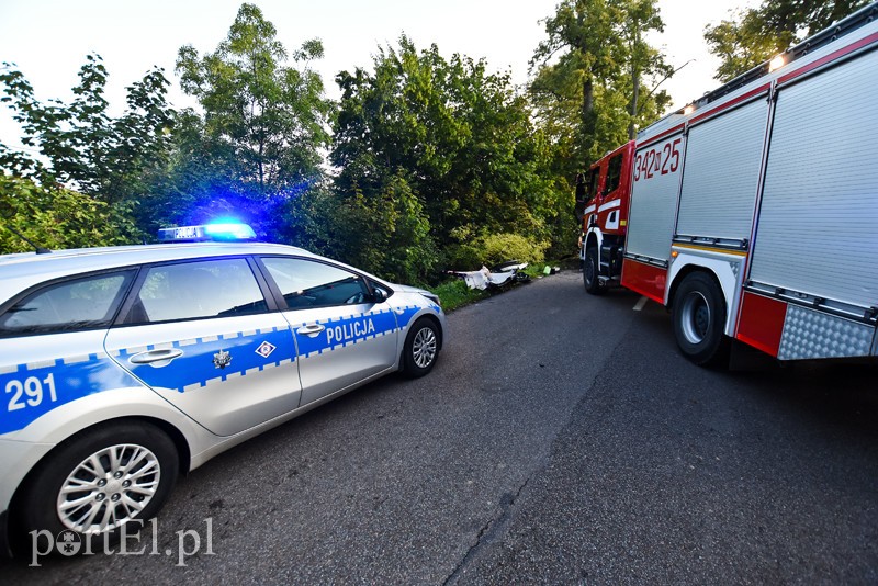 Tragiczny wypadek na ul. Fromborskiej, nie żyje 18-letni kierowca zdjęcie nr 208186