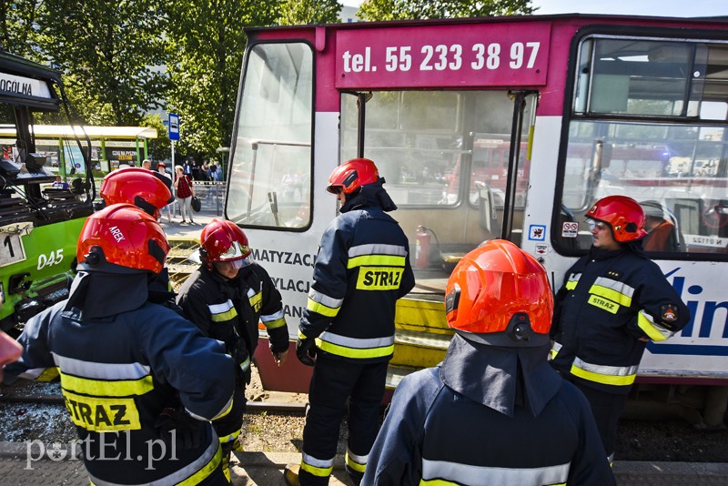 Zderzenie tramwajów na płk. Dąbka zdjęcie nr 208685