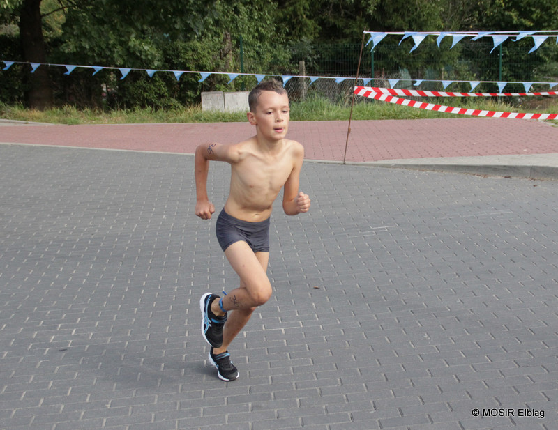 Pływali i biegali w pierwszym elbląskim Aquathlonie zdjęcie nr 209475