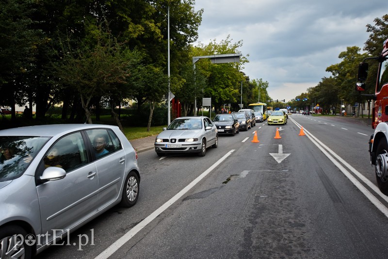 Kolizja na al. Tysiąclecia zdjęcie nr 210027