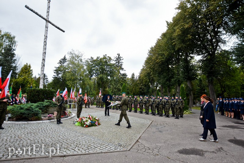 To był cios w plecy zdjęcie nr 210578