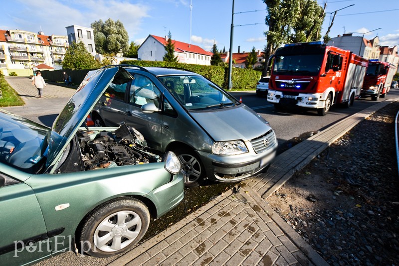 Czołowe zderzenie na ul. Browarnej zdjęcie nr 210674