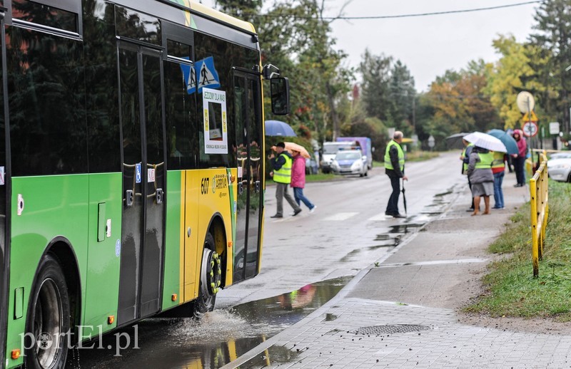 Deszczowy prostest w Gronowie Górnym zdjęcie nr 211696