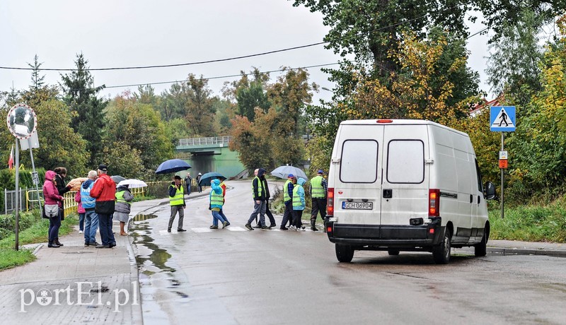 Deszczowy prostest w Gronowie Górnym zdjęcie nr 211694