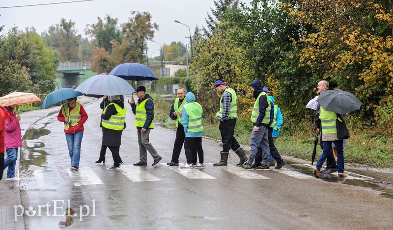 Deszczowy prostest w Gronowie Górnym zdjęcie nr 211692