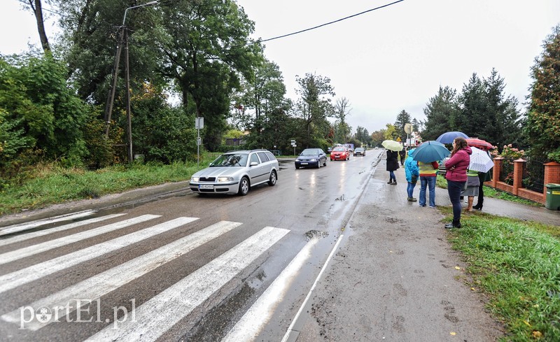 Deszczowy prostest w Gronowie Górnym zdjęcie nr 211684