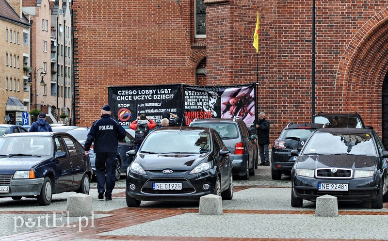 Protestujący:"Pycha w kościele katolickim jest najgorszym grzechem" zdjęcie nr 211906